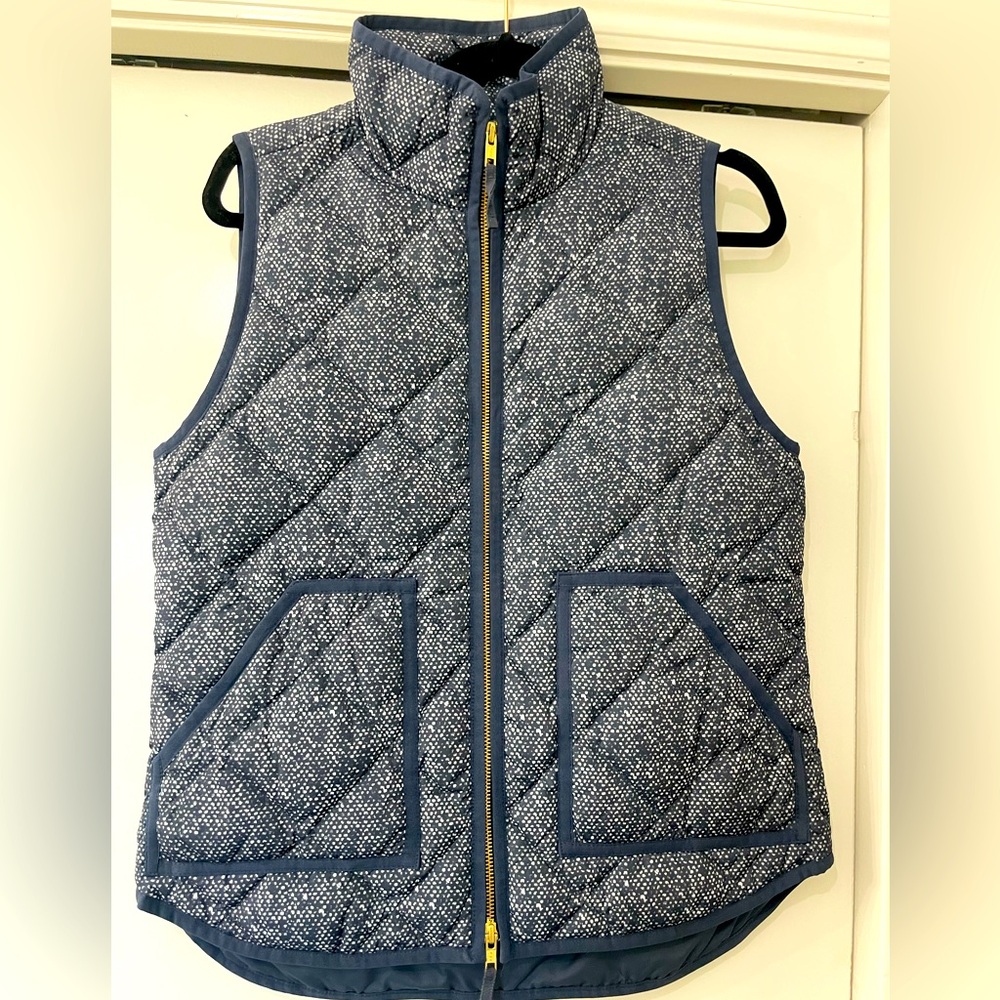 NWT J CREW Navy blue vest with small white spotting throughout
